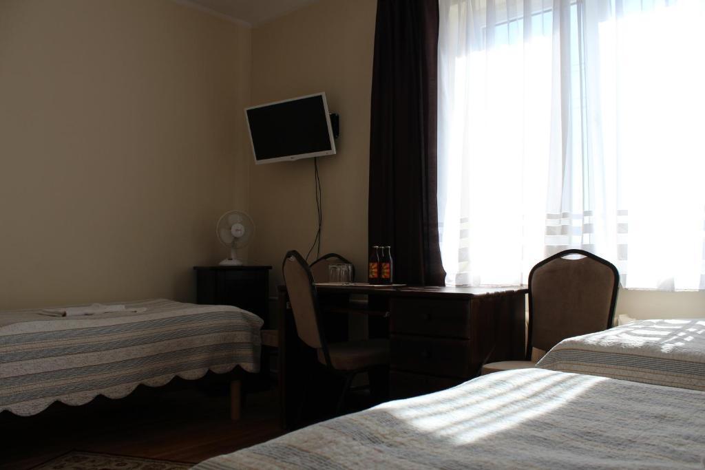 Hotel Huzar Gorzow Wielkopolski Ruang foto